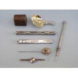 Charles Horner thimble, hallmarked silver scissor case, French bulldog pin, 9ct brooch,