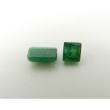 An emerald cut emerald of approximately 1.33ct and a square cut emerald approximately 1.