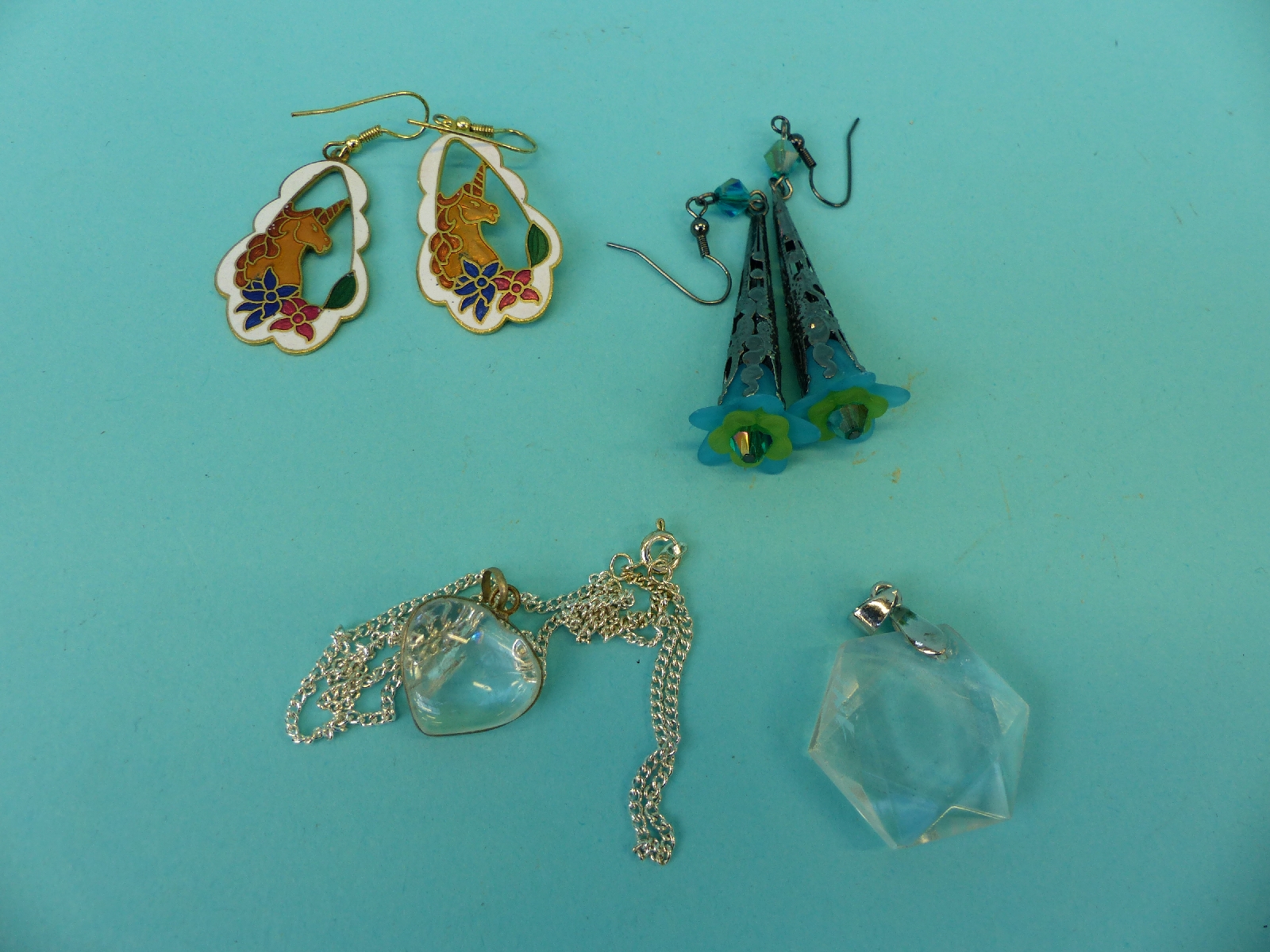 A large collection of costume jewellery including amethyst brooch, rock crystal pendant, - Image 9 of 26