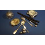 A small quantity of silver and silver mounted items, to include three silver thimbles.