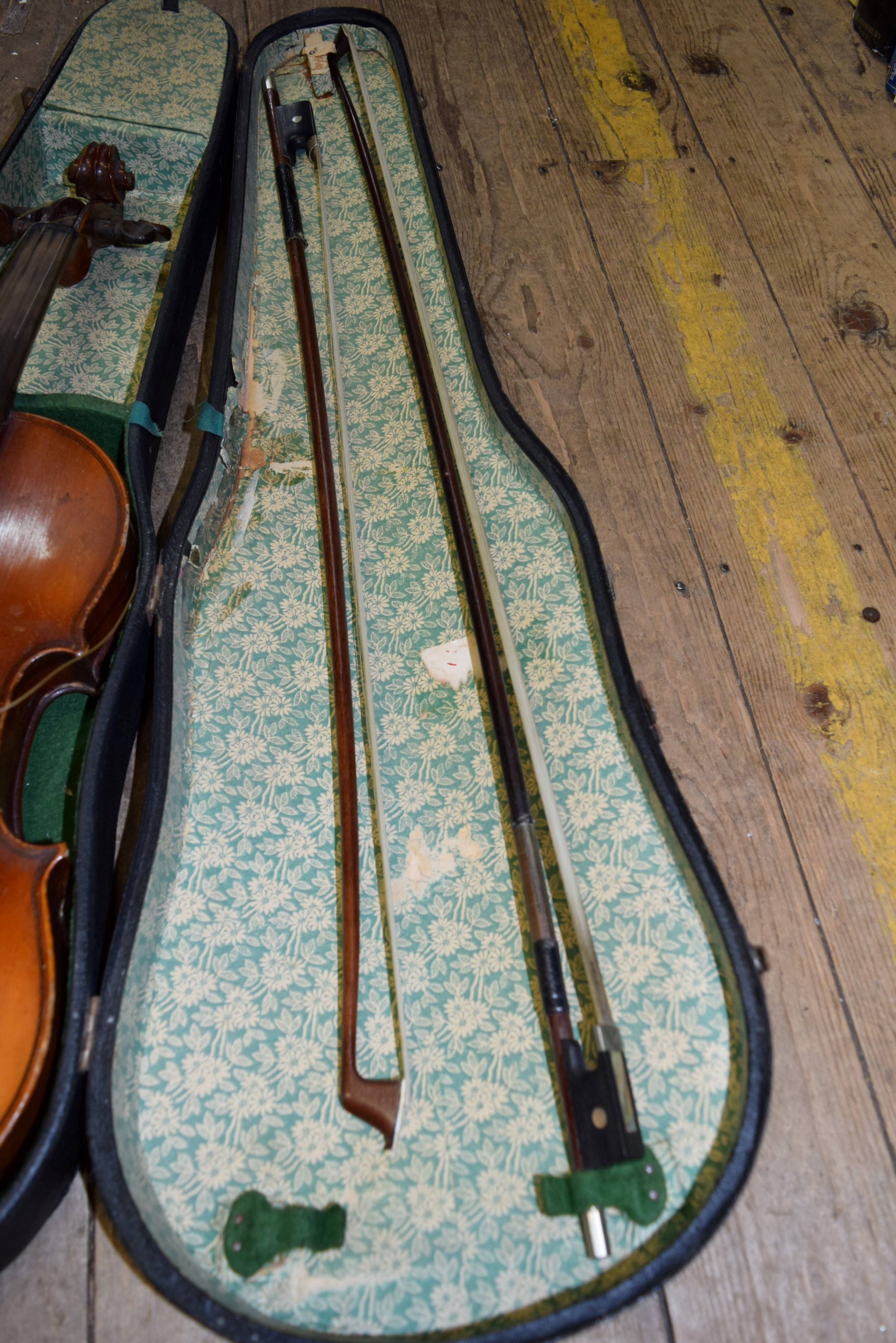 An early 20th century Continental violin, labelled Dulcis et Fortis, with 14 inch back, - Image 6 of 7