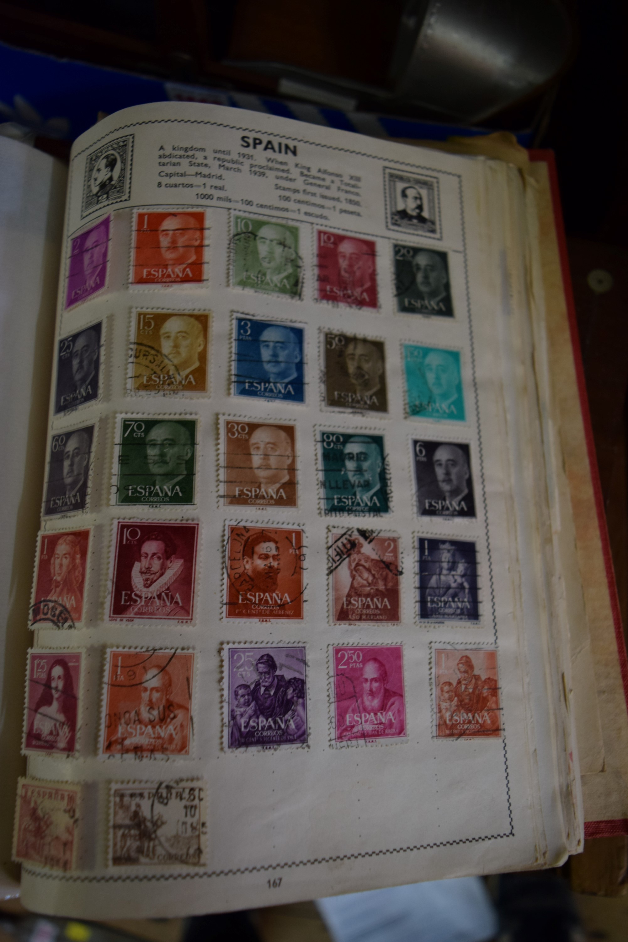 Stamps: a small collection of albums and loose. - Image 3 of 3