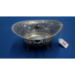 A silver oval bonbon bowl, by Goldsmiths & Silversmiths Company Ltd, London 1917,