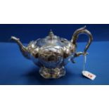 A William IV silver teapot, by John Wakefield, London 1836, 574g all in,