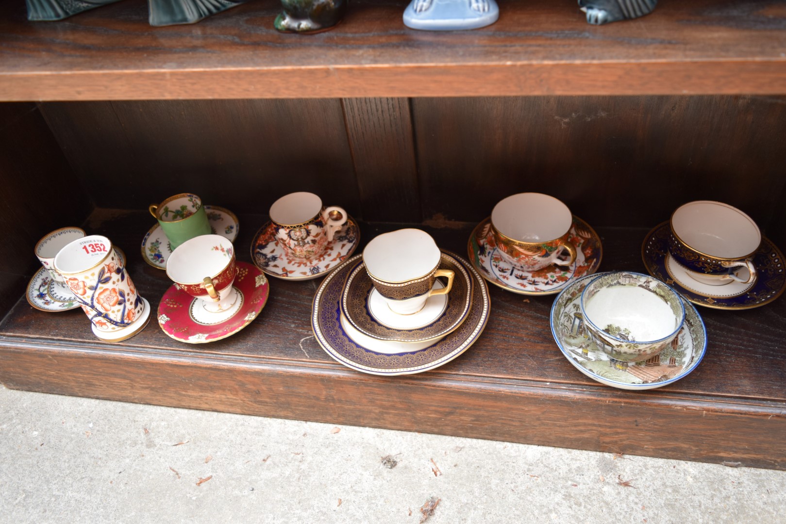 A collection of 19th century and later English pottery and porcelain tea cups and saucer,