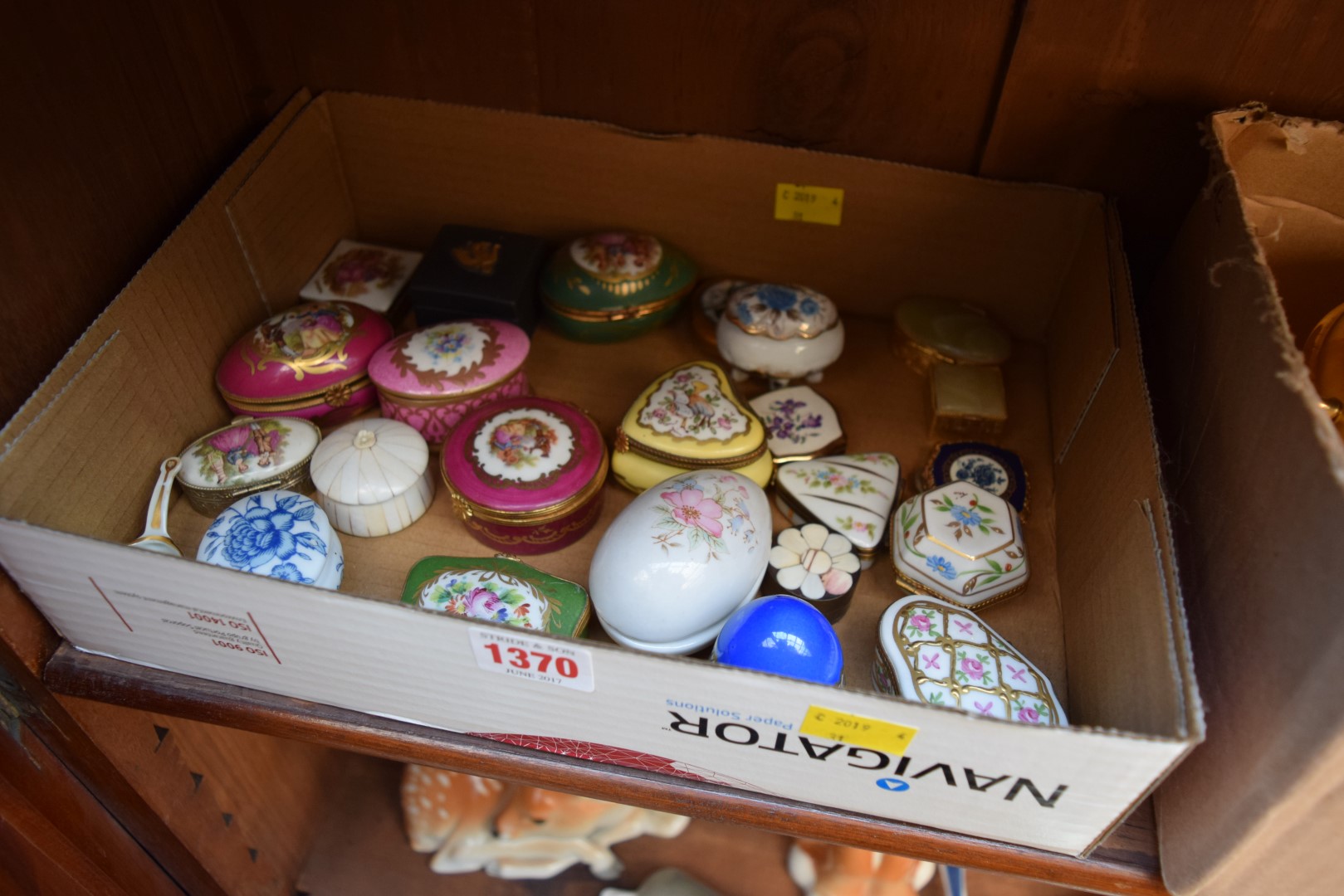 A small quantity of Continental trinket boxes.