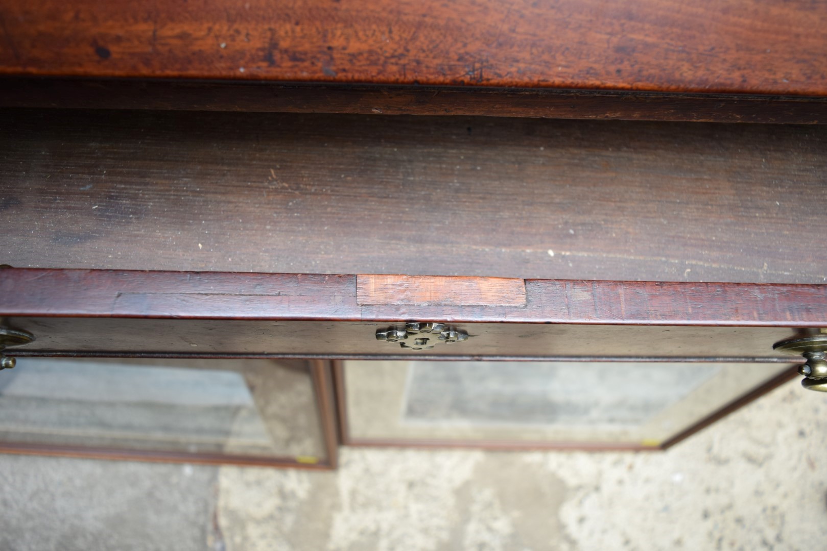 A George III mahogany bureau, 102cm wide. Condition Report: Condition O.K only. - Image 9 of 12