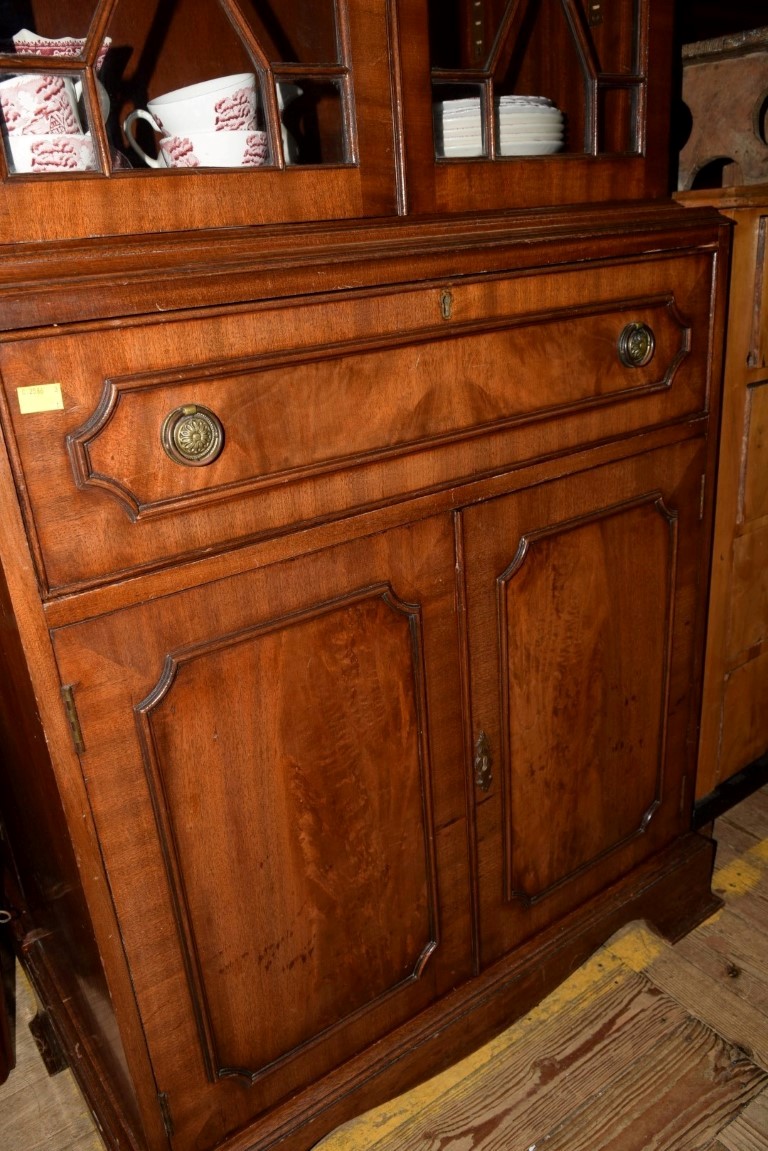 A good reproduction mahogany secretaire bookcase, 76cm wide. - Image 6 of 8