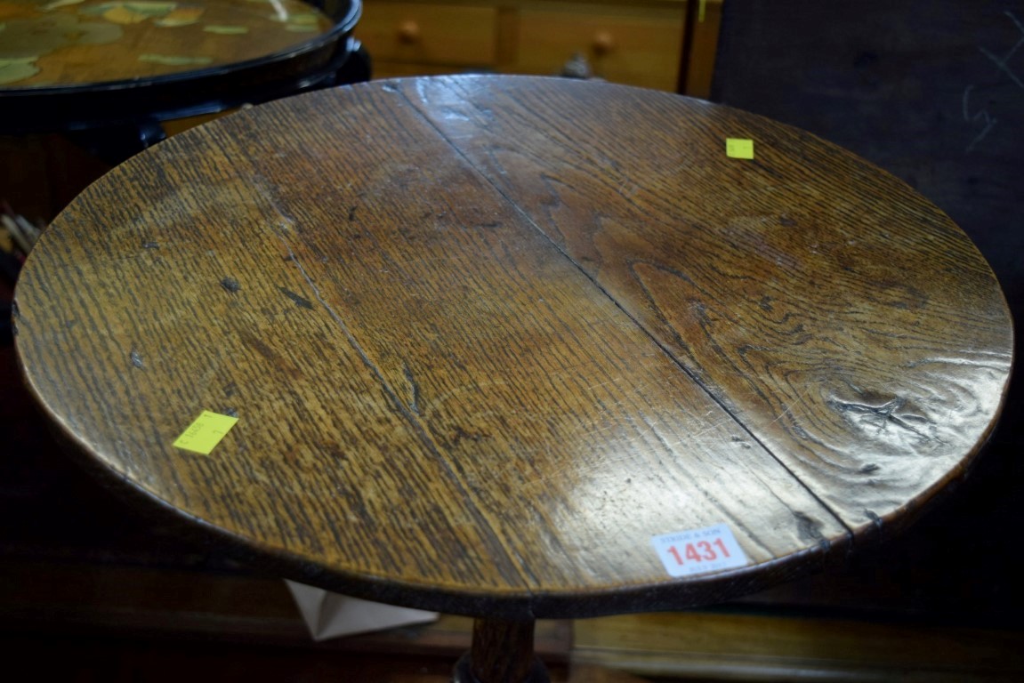 A George III oak circular tilt-top tripod table, 50cm diameter. - Image 4 of 10