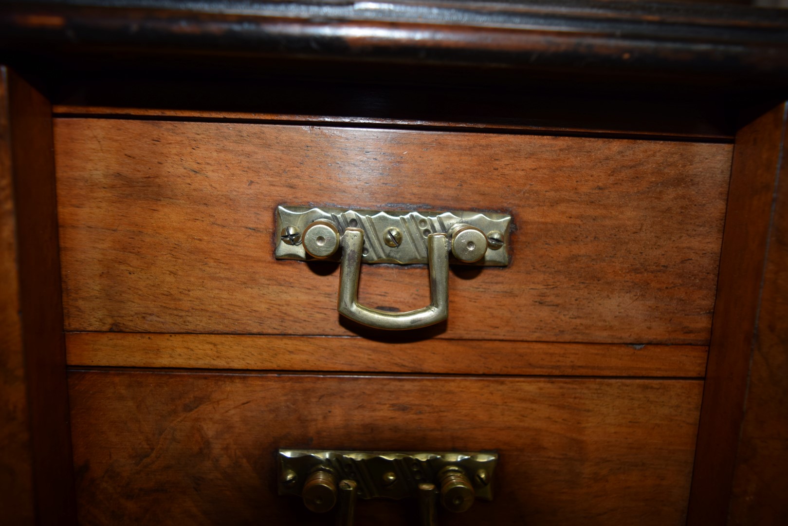 A Victorian walnut small three drawer Wellington type chest, 29cm wide, on later stand. - Image 13 of 16