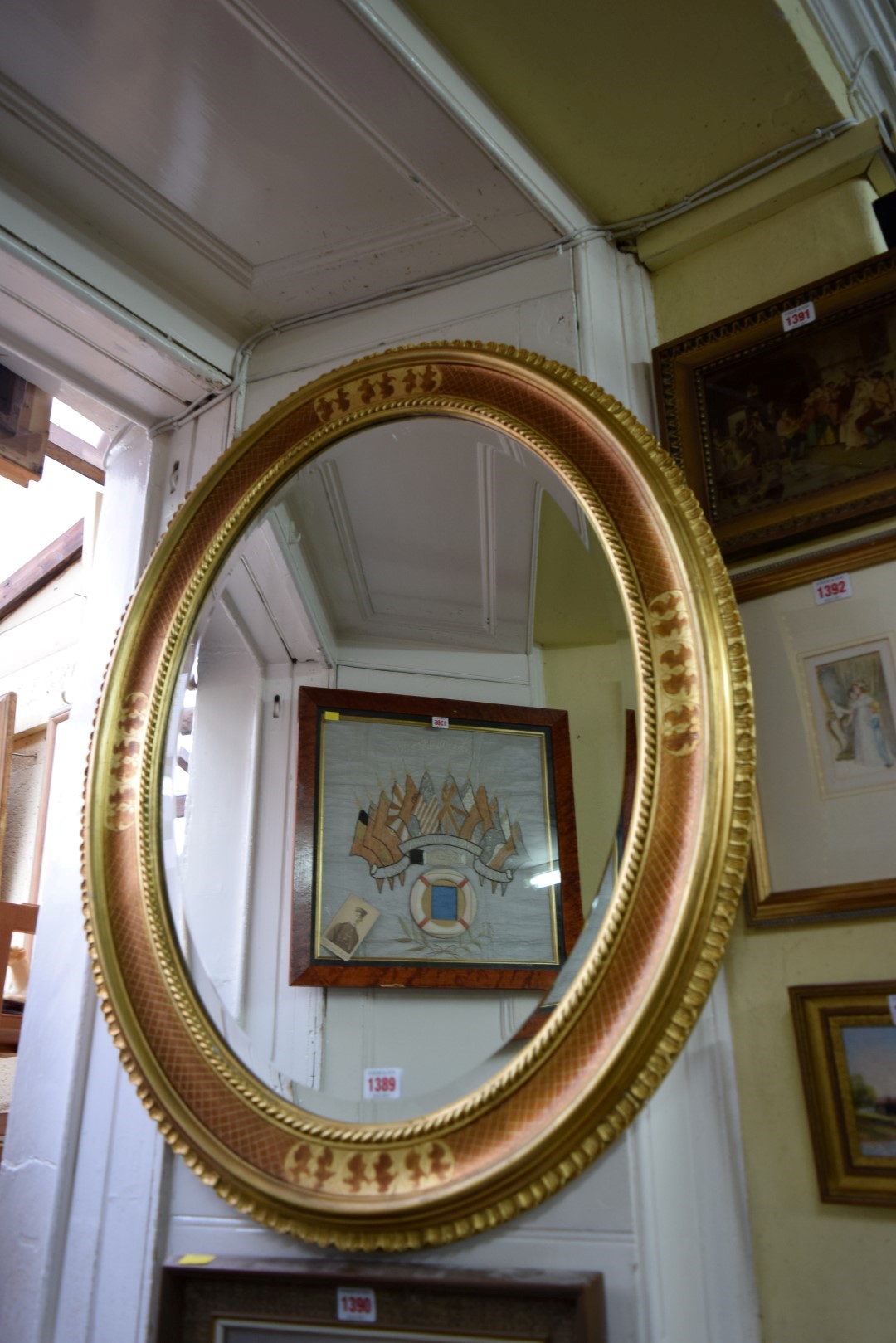 A gilt framed oval wall mirror, 85 x 66cm. - Image 6 of 12