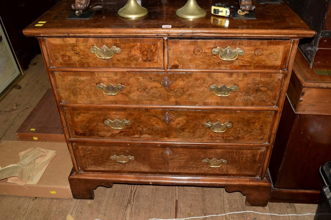 An 18th century walnut and crossbanded chest of drawers, 101cm wide. - Image 5 of 15