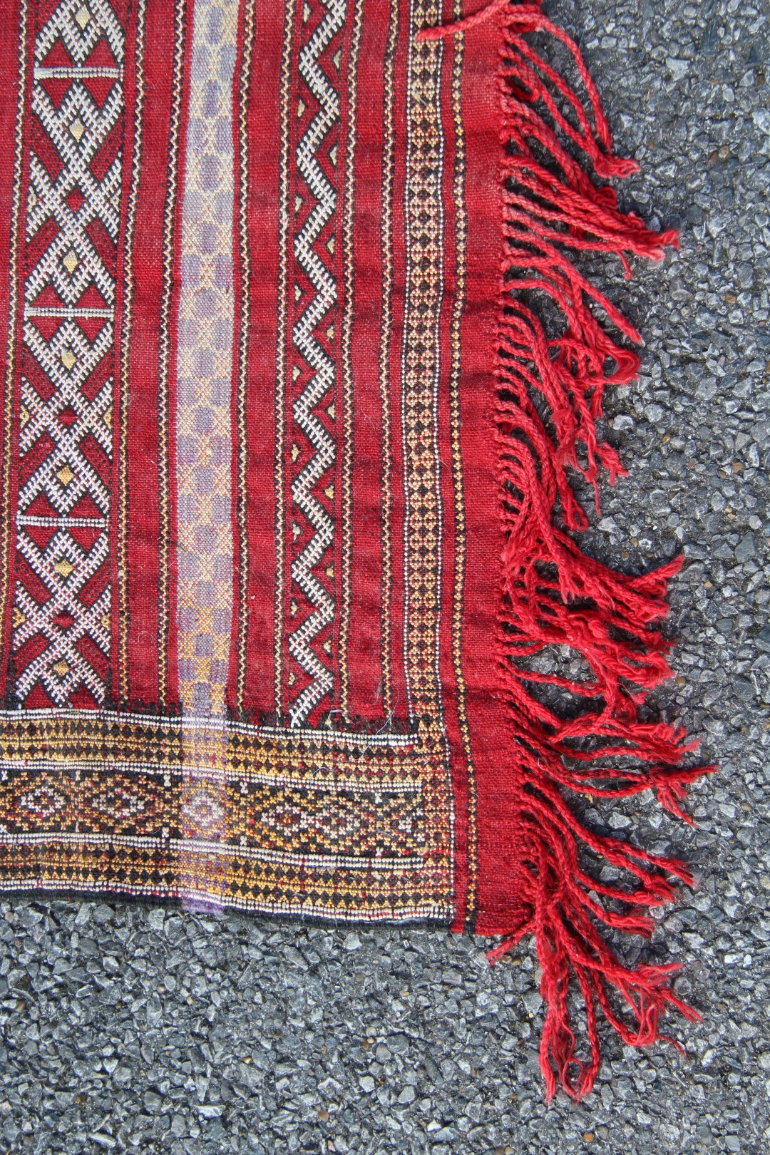 A Moroccan flatweave runner; together with a Baluchi flatweave tribal bag, 165 x 77cm. - Image 5 of 16