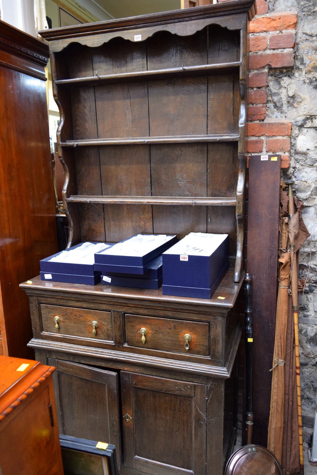 An old oak dresser and rack, 100cm wide.