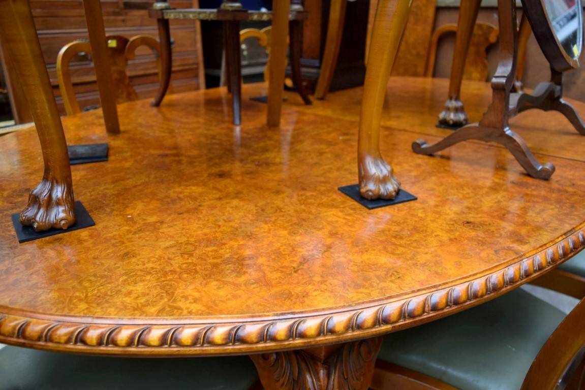 A burr walnut dining suite, comprising: an extending dining table, approx 235. - Image 8 of 24