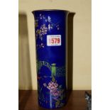 A Shelley chinoiserie sleeve vase, 21cm high.