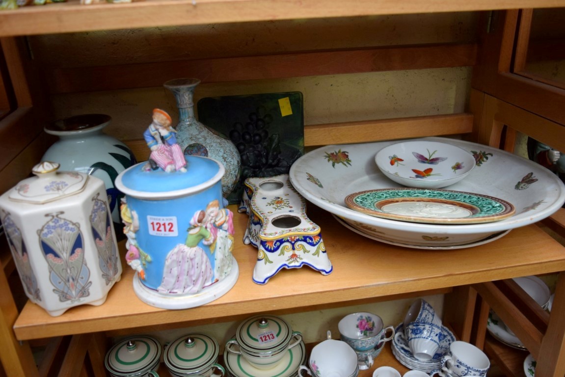 A mixed group of ceramics, to include a continental porcelain jar and cover. - Image 3 of 11