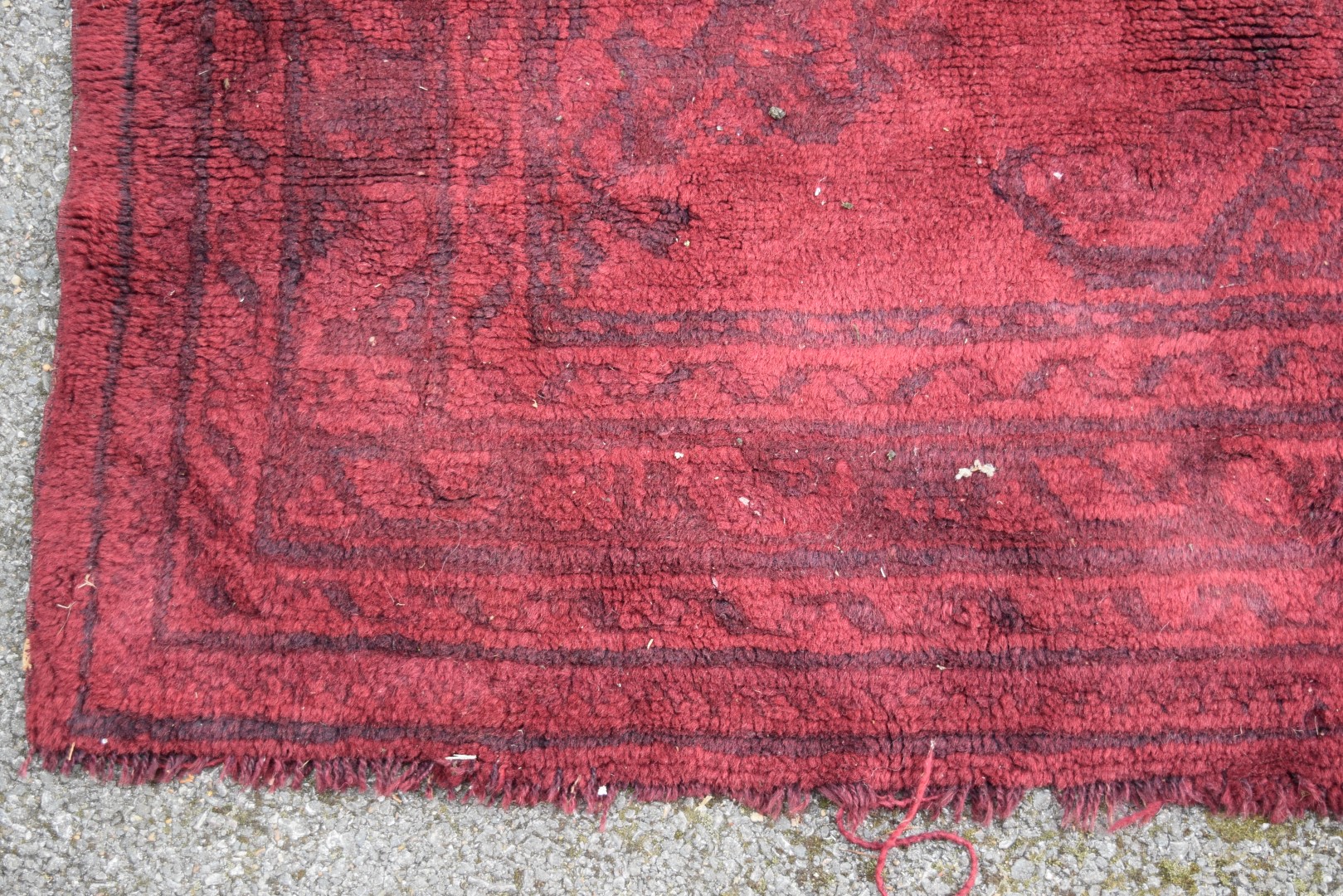 A Turkish Kelleh narrow carpet, with allover geometric design on a rich red field, 383 x 153cm. - Image 9 of 16