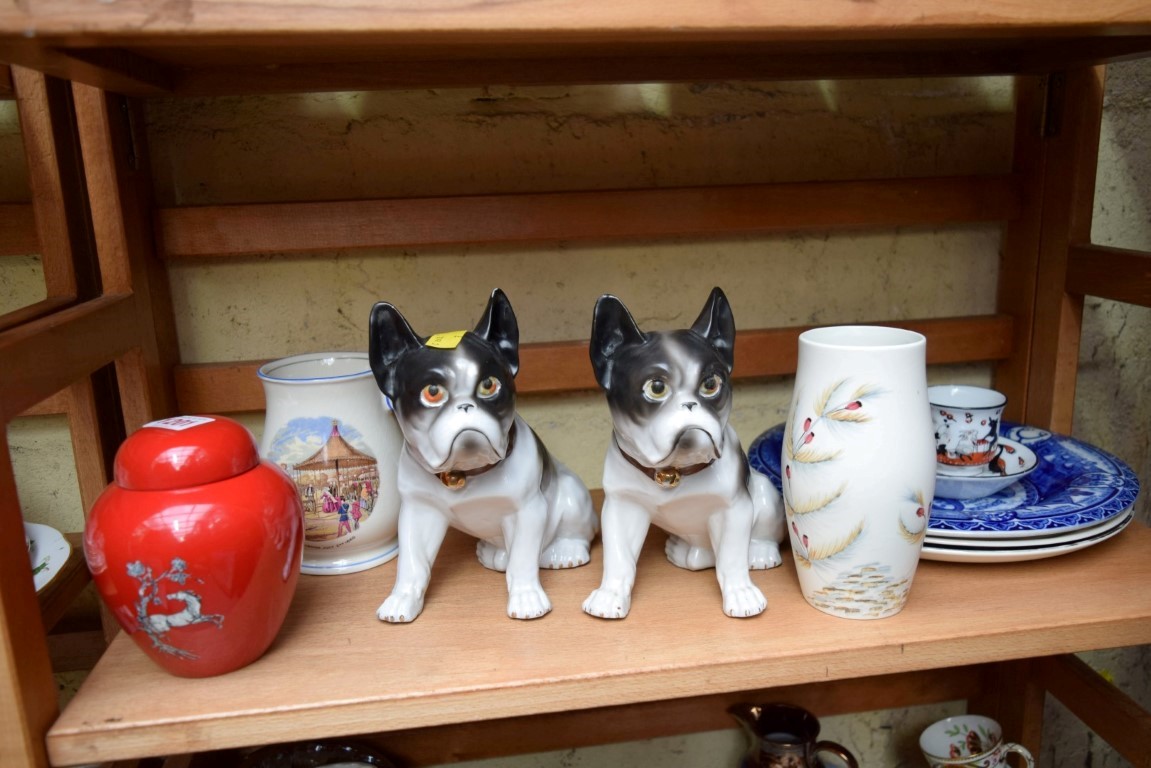 A mixed lot of ceramics, to include a Crown Devon ginger jar and cover. - Image 4 of 4