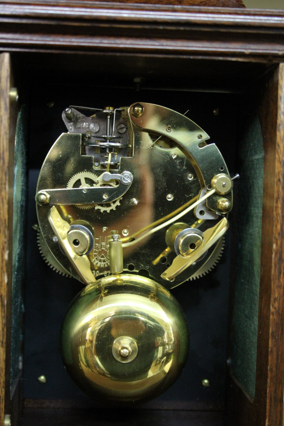 A good reproduction mahogany mantel clock, the circular enamel dial inscribed 'Knight Gibbins, - Image 6 of 7