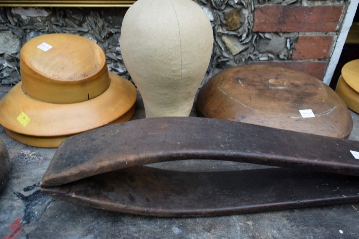 A quantity of milliner's equipment. - Image 5 of 10