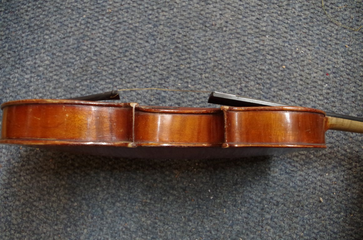 An early 20th century German violin, with 12 1/2in back, with bow and case. - Image 4 of 7
