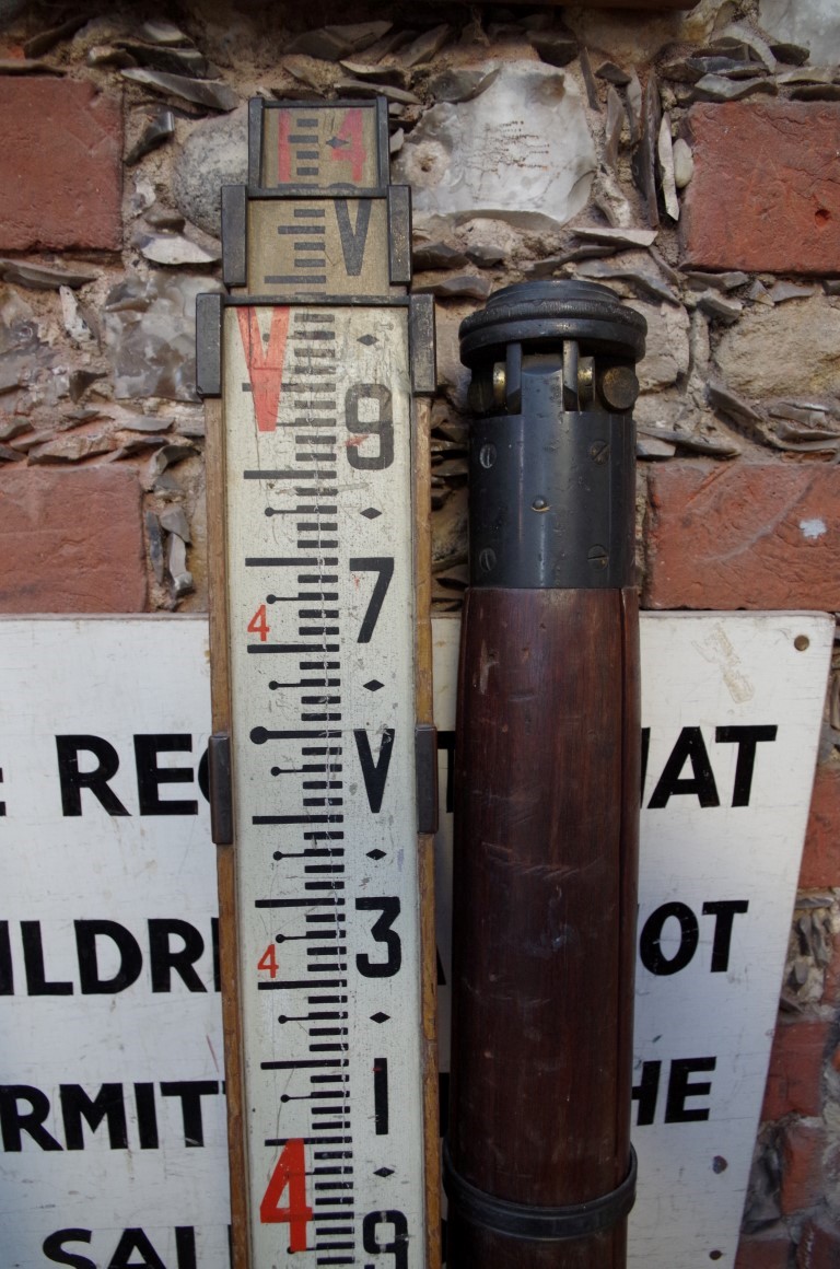 A Stanley surveyor's level, inscribed '7436, Gt Turnstile Holborn, London', - Image 4 of 6