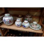 A mixed lot of Chinese porcelain.