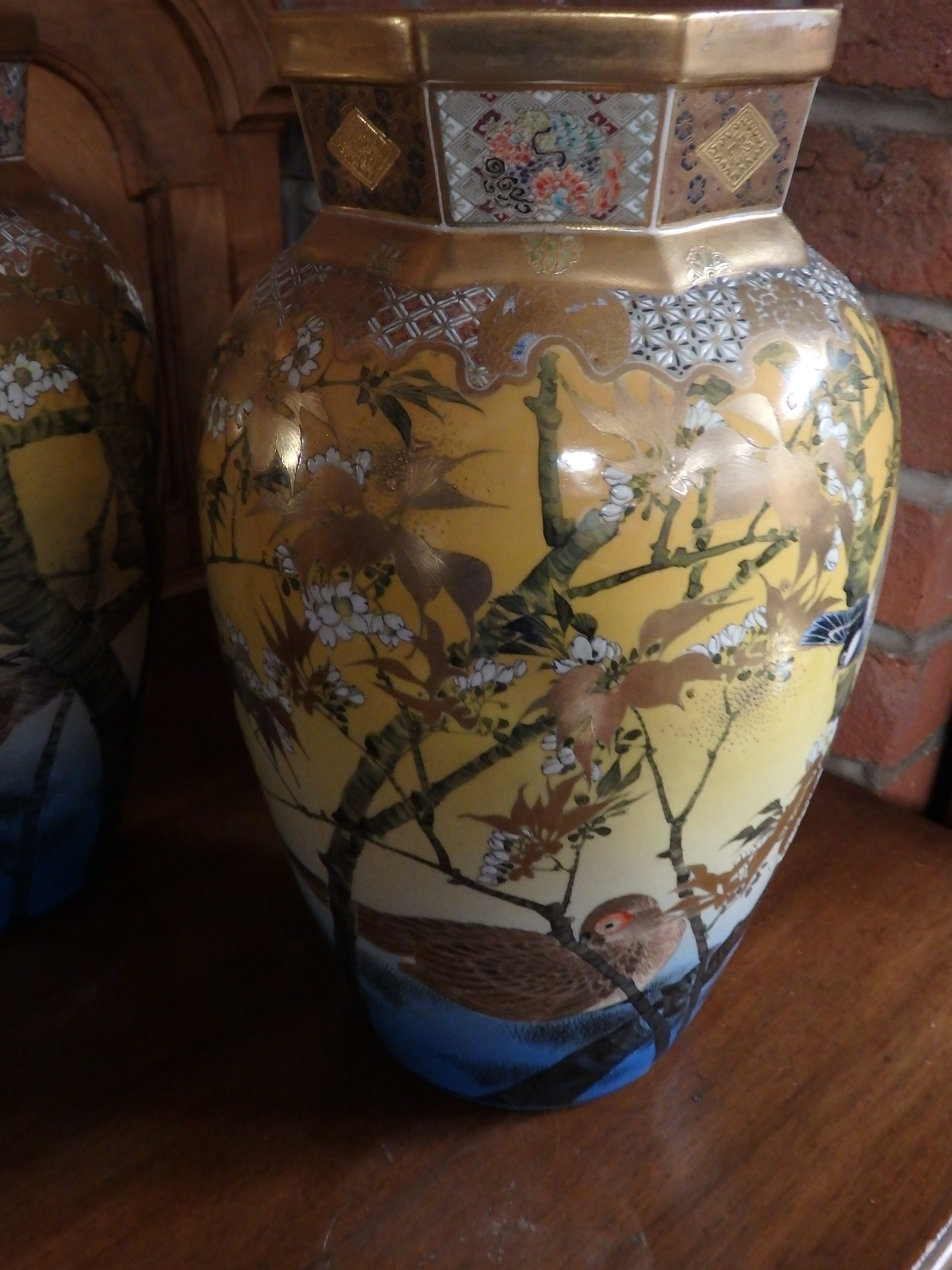 2 Oriental vases - Image 2 of 7