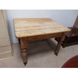 Pine kitchen table