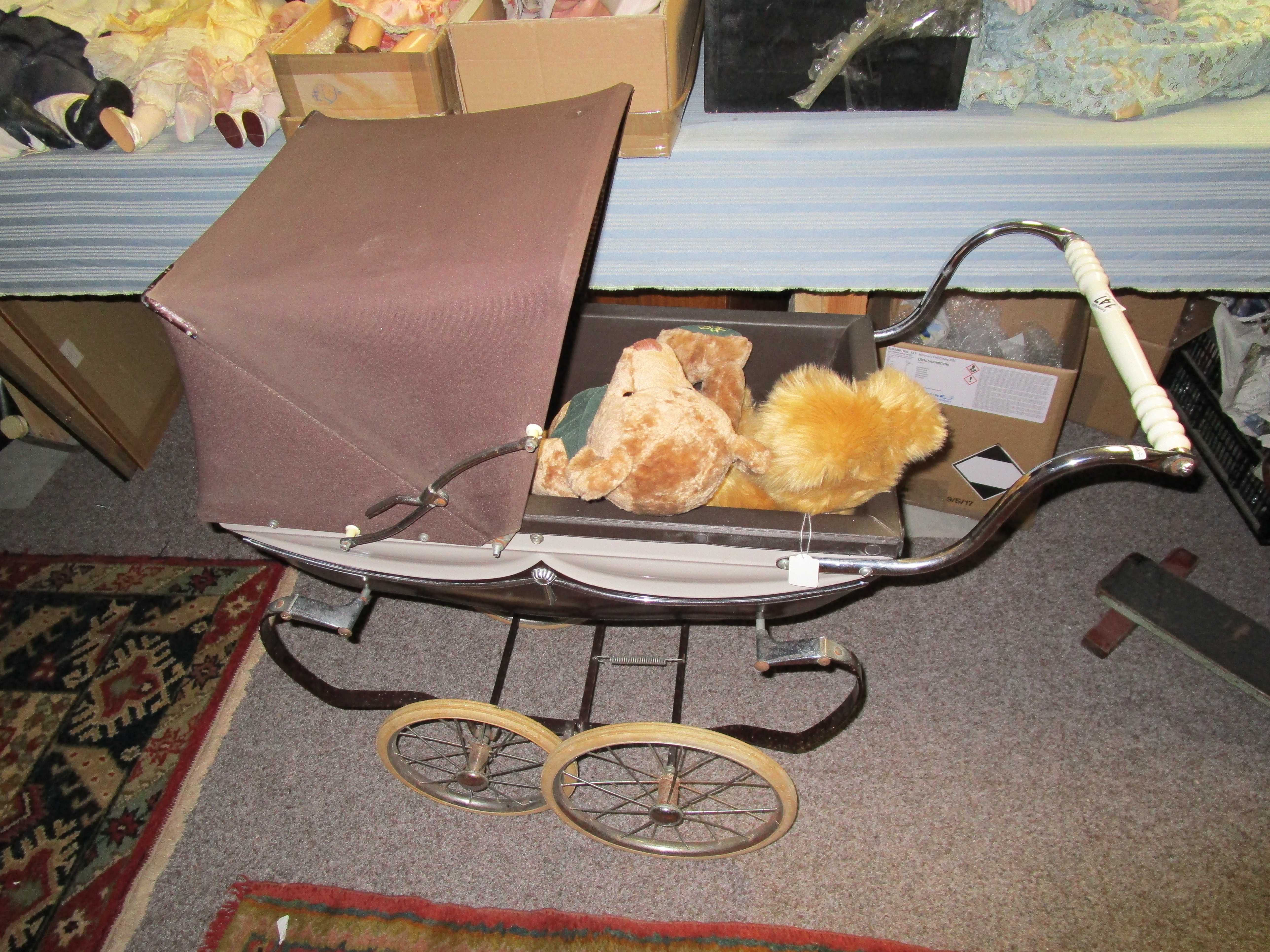 Child's Silver Cross pram 94cm ht (with hood up)