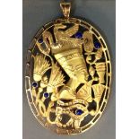 A VINTAGE EGYPTIAN 14CT GOLD AND LAPIS LAZULI PENDANT/BROOCH Having a profile portrait of an