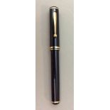 SHEAFFER, CONNAISSEUR, A VINTAGE 18CT GOLD AND BLACK RESIN FOUNTAIN PEN 810 Limited Edition model