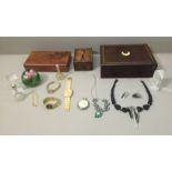 A SELECTION OF COSTUME JEWELLERY ITEMS To include a mid 20th century lucite necklace and matching