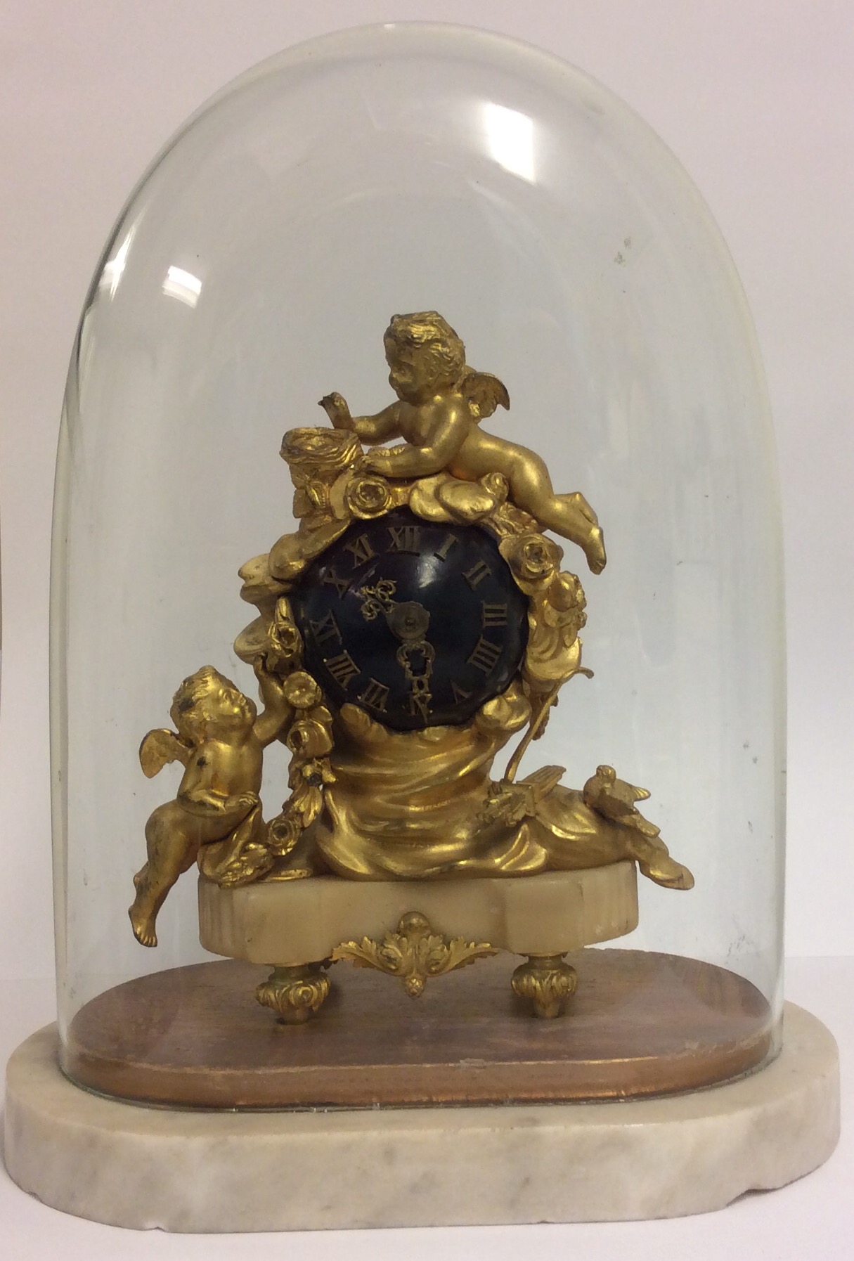 A 19TH CENTURY BRONZE ORMOLU AND MARBLE GLOBE DESK CLOCK Mounted with a winged cherub and a birds - Image 4 of 4