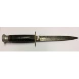 WILLIAM ROGERS, A STYLED COMMANDO KNIFE. Condition: surface rust, no scabbard