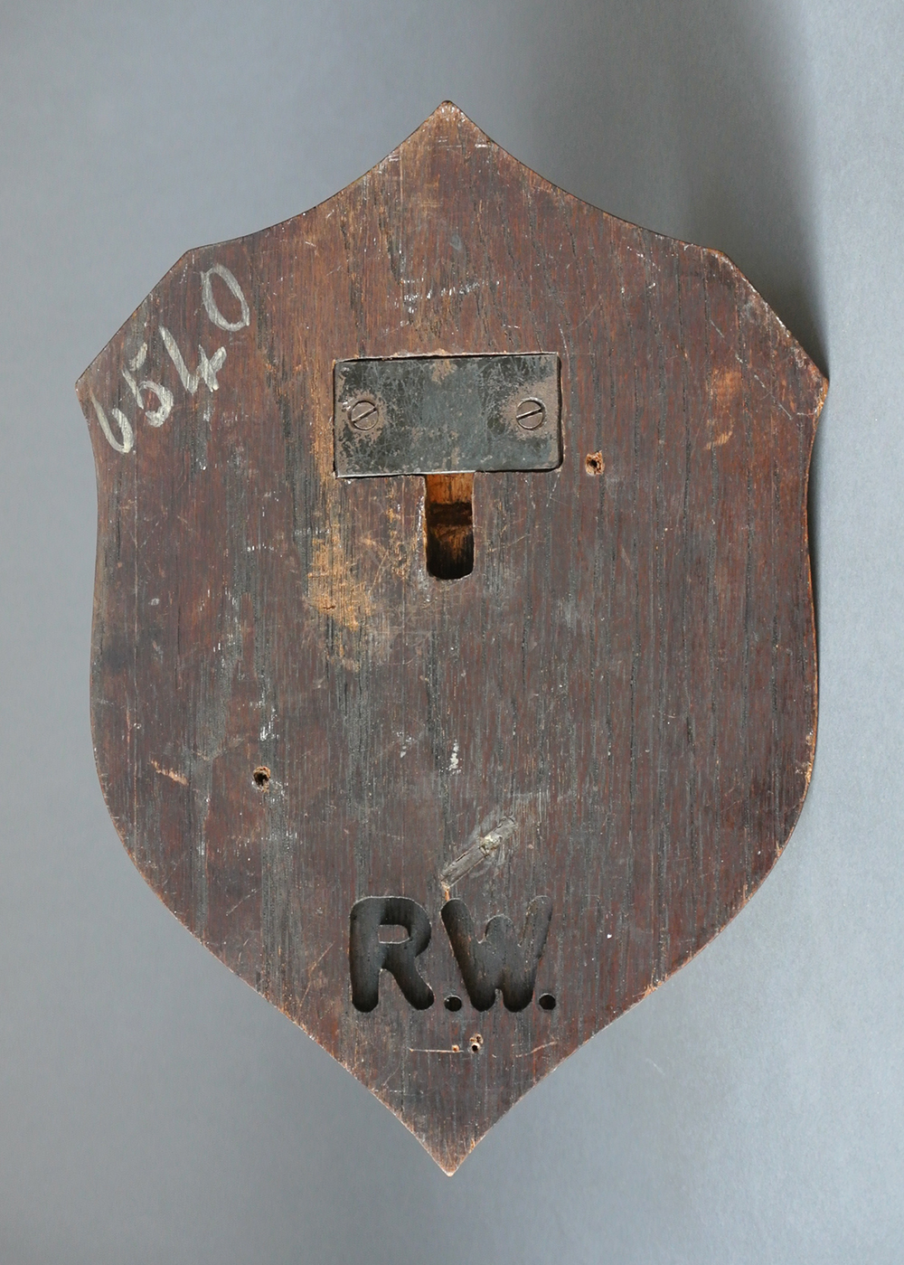 ROWLAND WARD, A LATE 19TH CENTURY LEOPARD SKULL Mounted on an oak shield with impressed stamp 'R. - Image 2 of 2