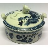 WORCESTER, AN 18TH CENTURY PORCELAIN BUTTER DISH AND COVER Transfer printed with the fence