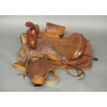 A LATE 20TH CENTURY WESTERN LEATHER HORSE SADDLE.