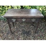 A GEORGIAN MAHOGANY FOLDOVER CARD TABLE. (h 74cm x w 91cm x d 45.5cm)