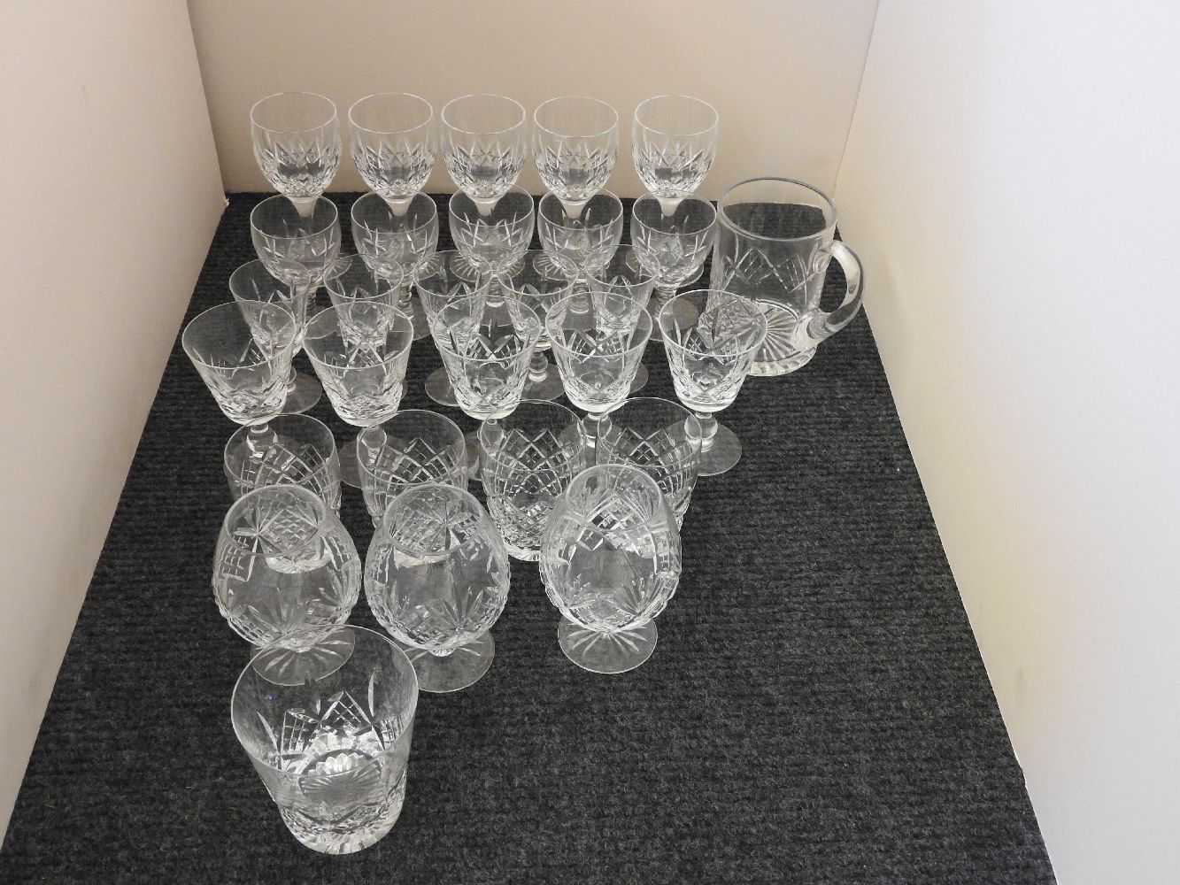 A suite of Stuart glasses, to include a tazza - Image 2 of 2