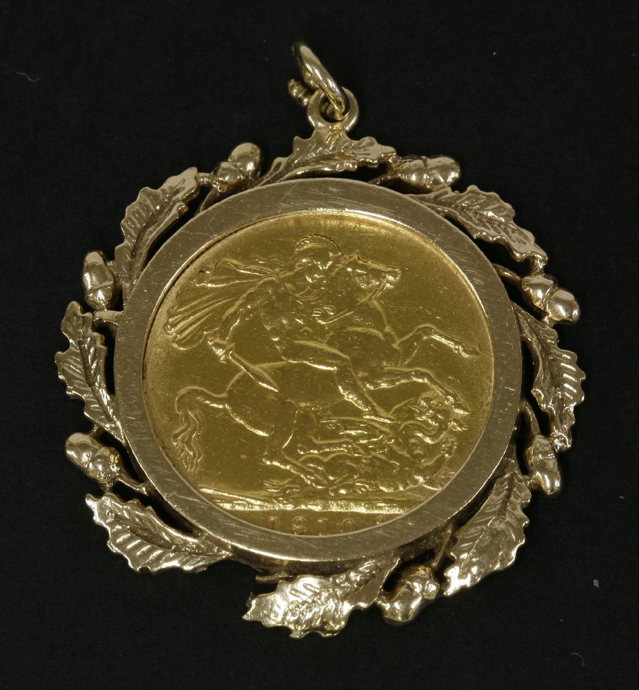 A 1910 full sovereign in 9ct gold mount pendant, 11.93g, damaged