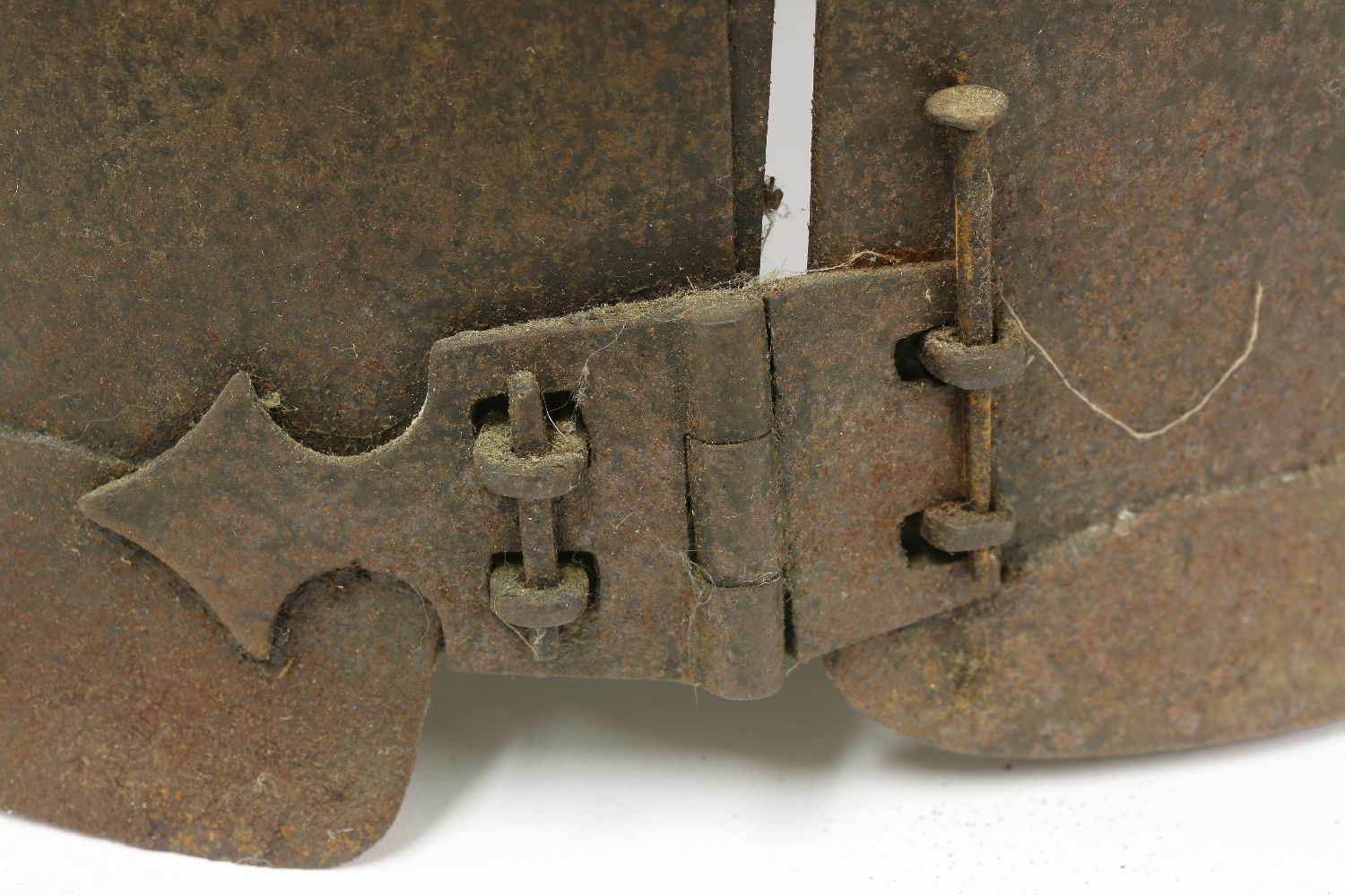 A combined hinged breast and back plate,19th century, of riveted construction, joined by shoulder - Image 5 of 5