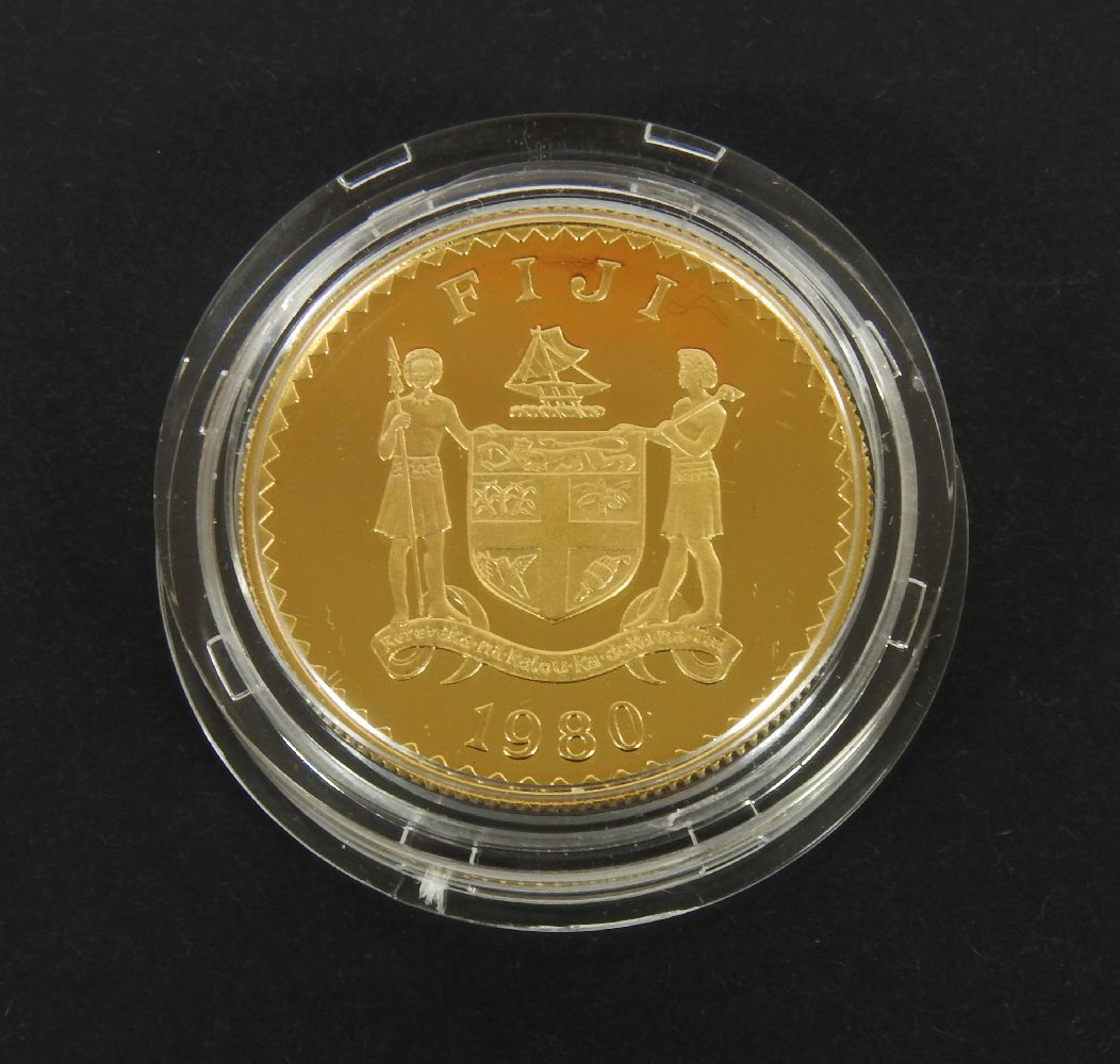Fiji, Elizabeth II (1952 - ), Two Hundred Dollars, 1980, minted to commemorate Fiji's independence - Image 2 of 3