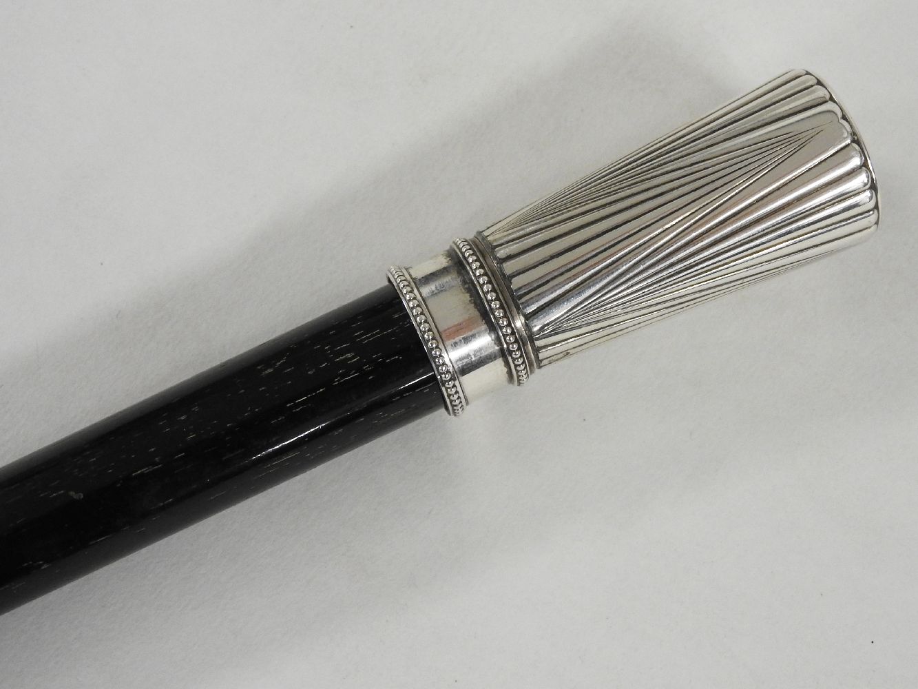 Late 19th century Russian silver and ebony walking cane, 93cm long - Bild 2 aus 2