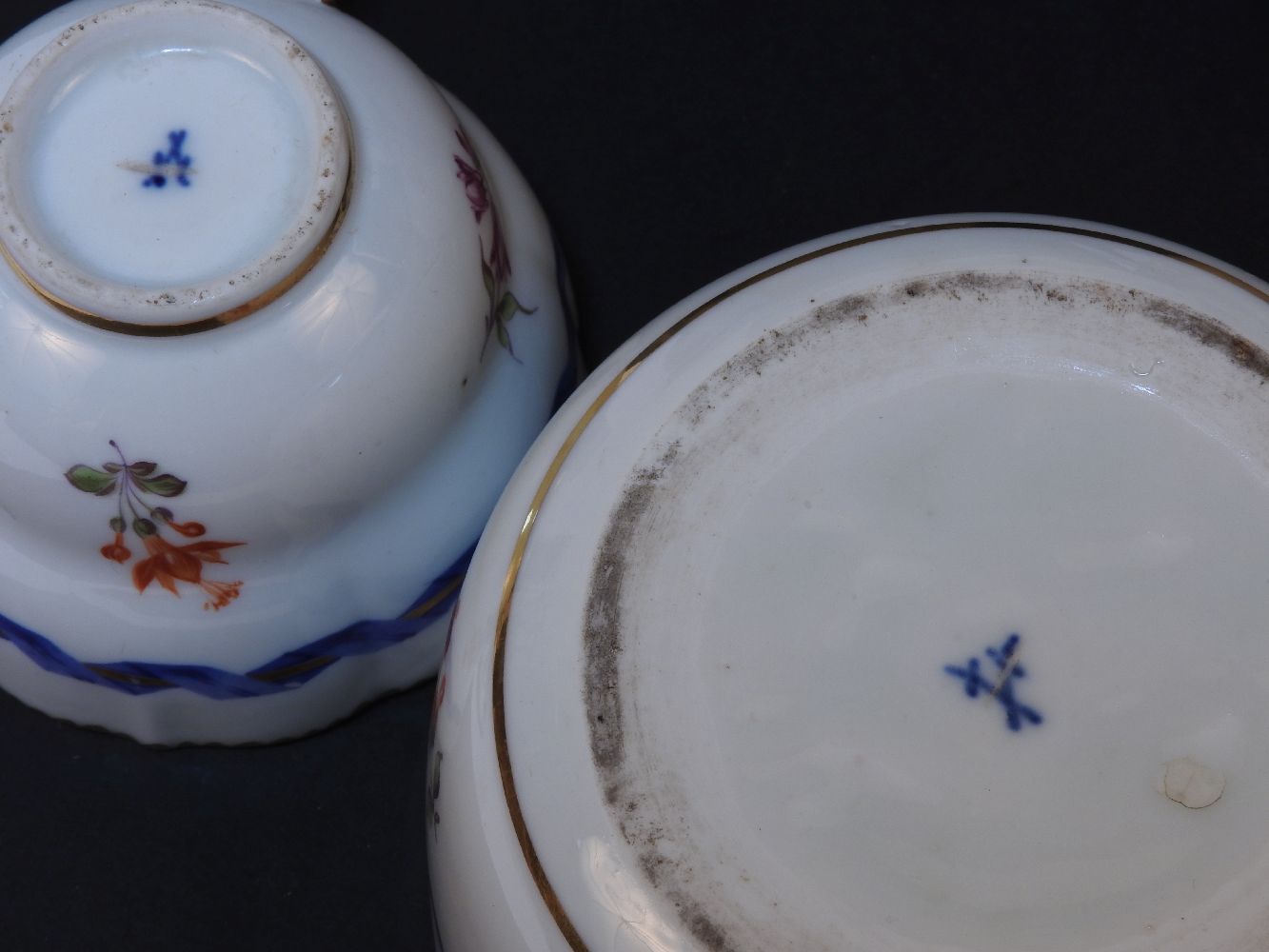 A Meissen tea set, comprising twelve cups and saucers, milk, sugar bowl and cover, and slops bowl, - Image 2 of 2