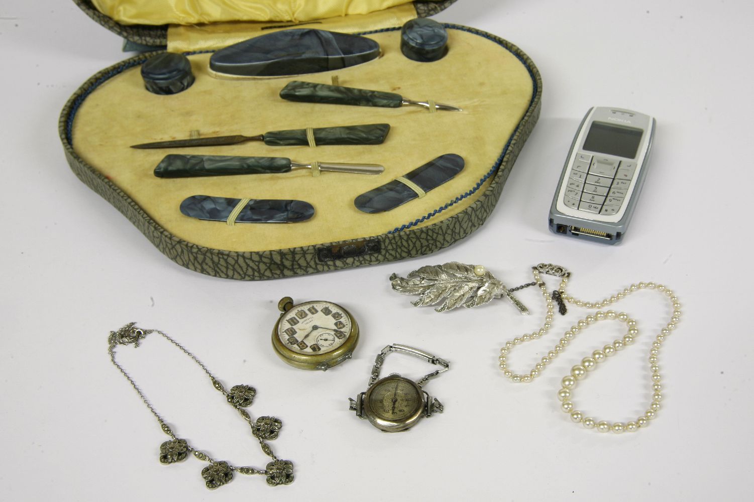 A collection of costume jewellery, to include a ladies 9ct gold Vertex Review mechanical watch on - Image 3 of 4