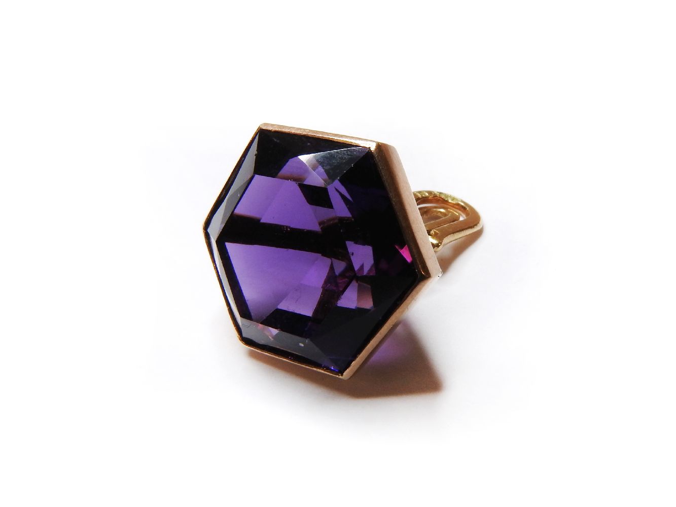 A Russian gold hexagonal amethyst cufflink, marked 56 Zlotnik mark - Image 2 of 2