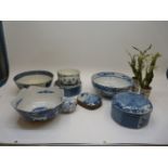 A collection of Oriental porcelain, to include various bowls, and similar