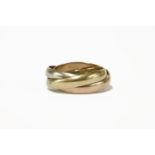 A three band Russian wedding ring, 9ct gold 5.26g